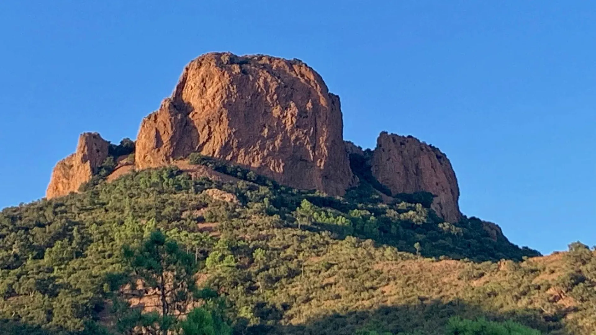 דירה Saint-Raphaël Cap Esterel - Endroit Magique Entre Mer Et L'Esterel - Agreable 2 Pieces Au Gout Du Jour Vue Mer צרפת